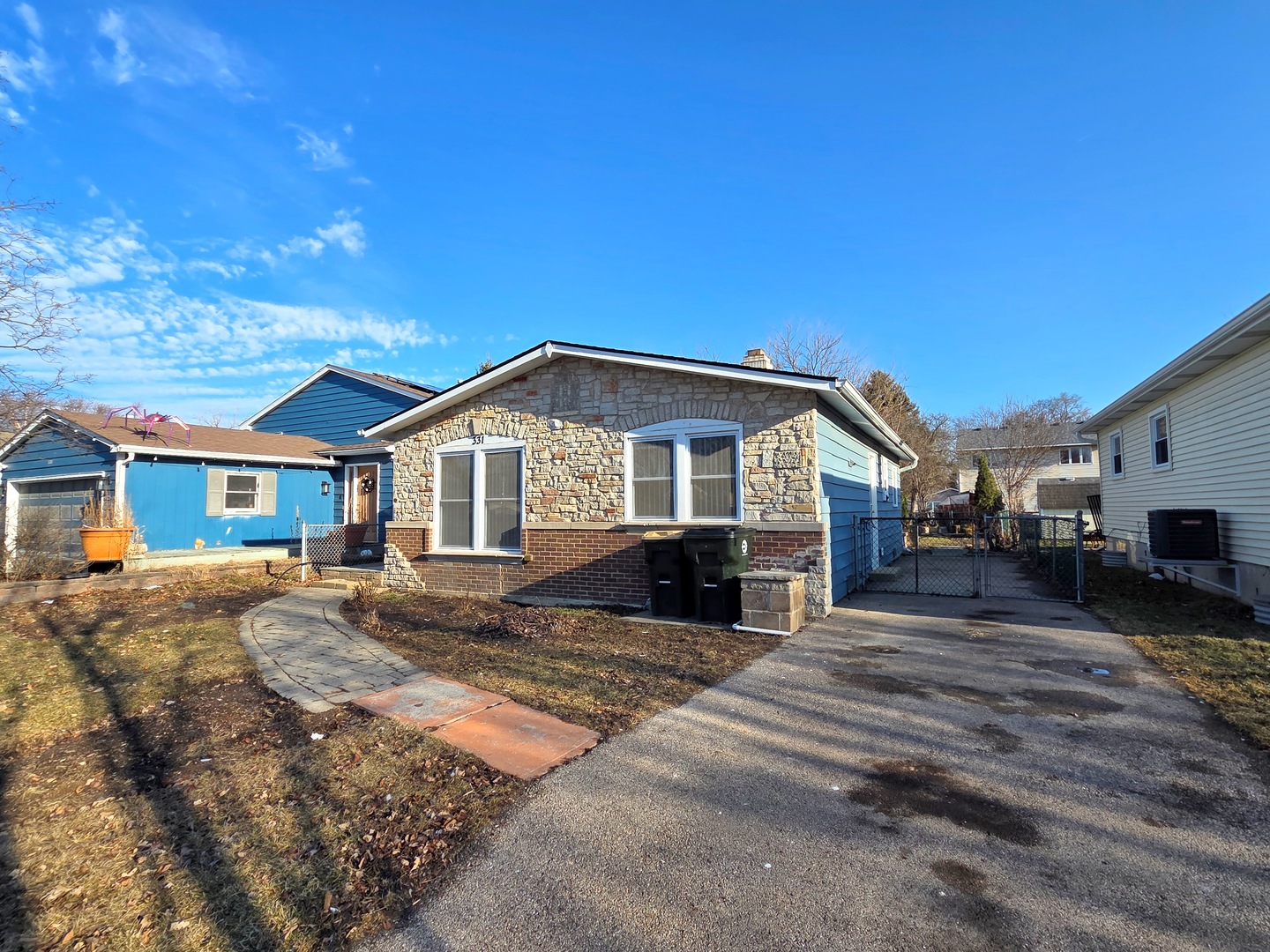 331 Lawn Terrace, Round Lake, IL 60073