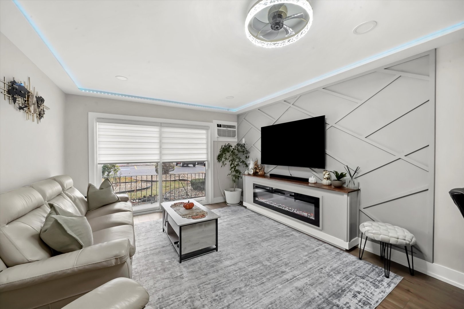 11245 S Harlem Avenue #A12, Worth, IL 60482