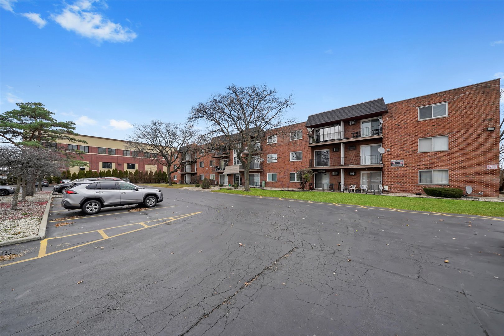 11245 S Harlem Avenue #A12, Worth, IL 60482