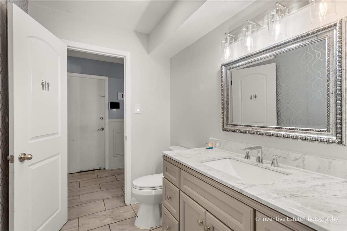 835 Maple Road, Flossmoor, IL 60422