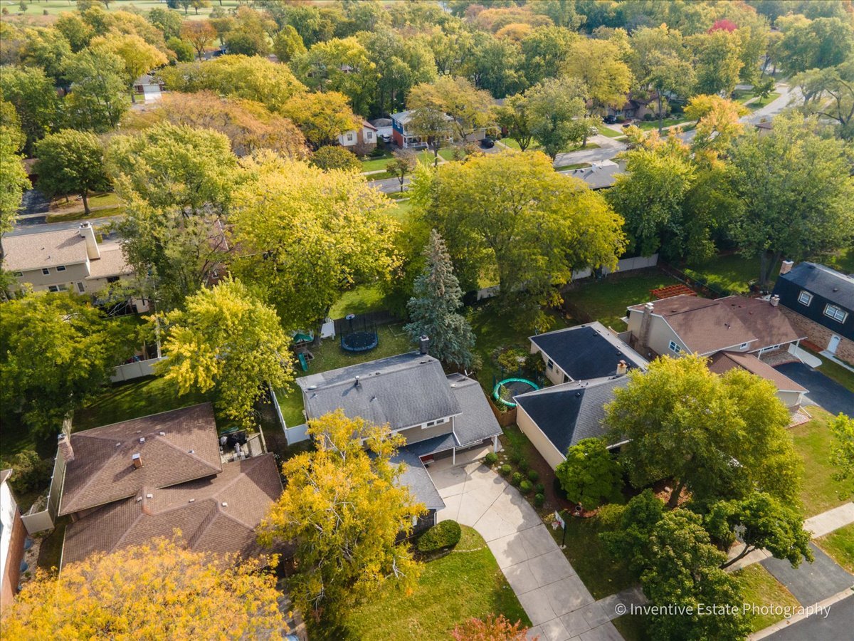 835 Maple Road, Flossmoor, IL 60422