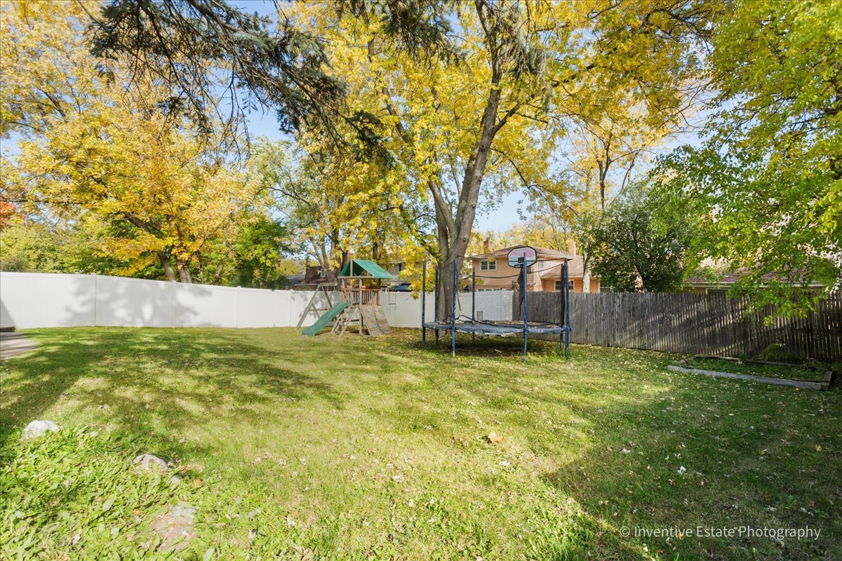 835 Maple Road, Flossmoor, IL 60422