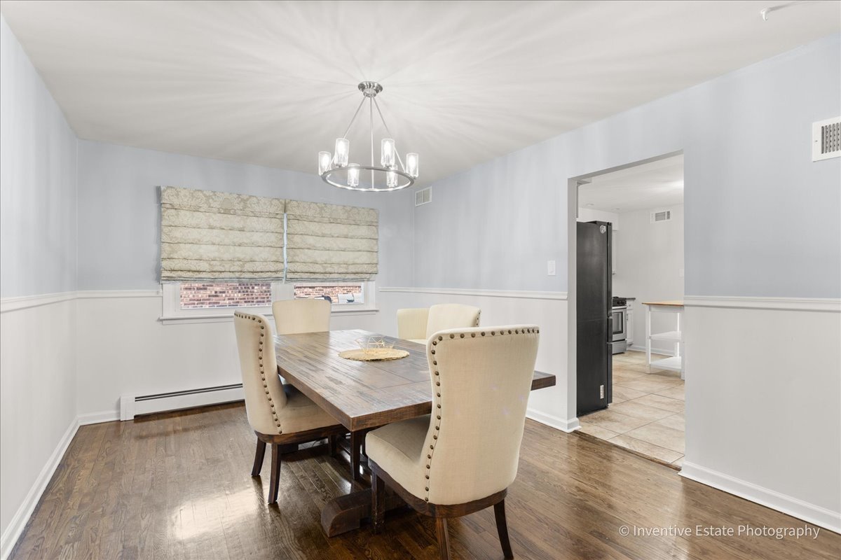 835 Maple Road, Flossmoor, IL 60422