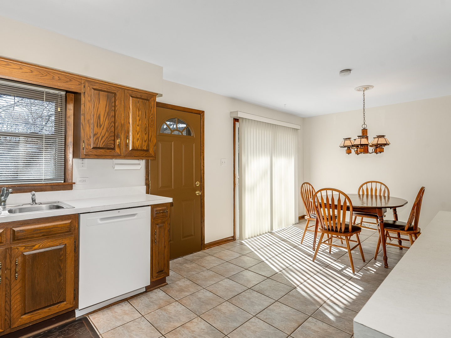 6429 W 114th Street, Worth, IL 60482