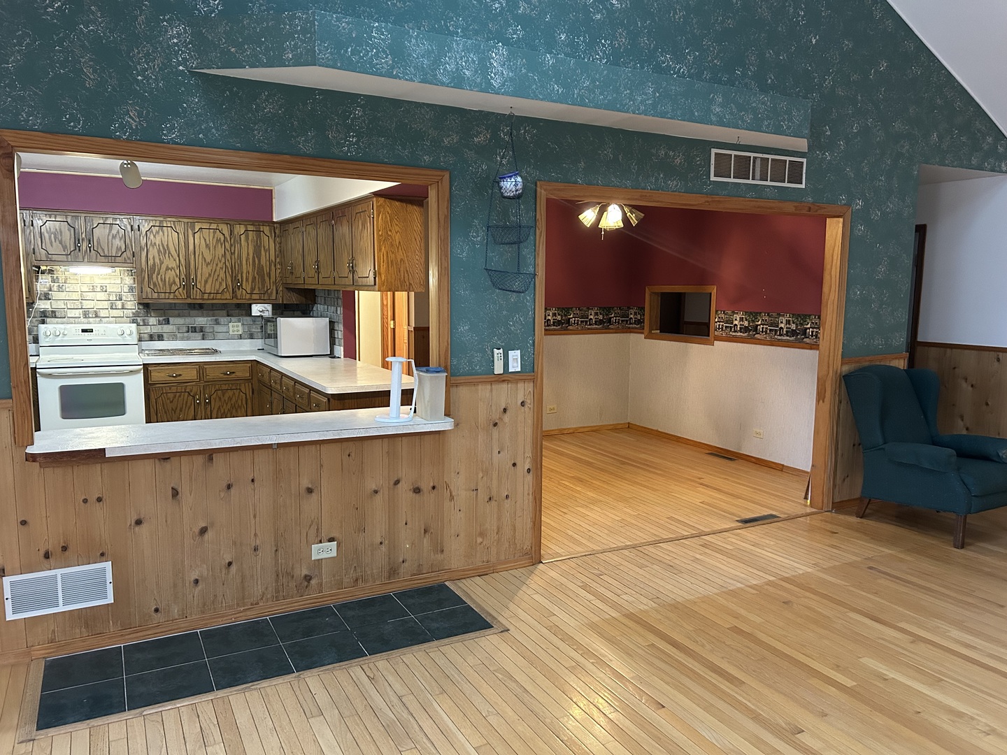 2317 Hess Drive, Crest Hill, IL 60403