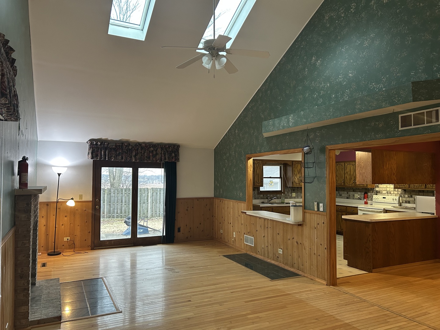 2317 Hess Drive, Crest Hill, IL 60403