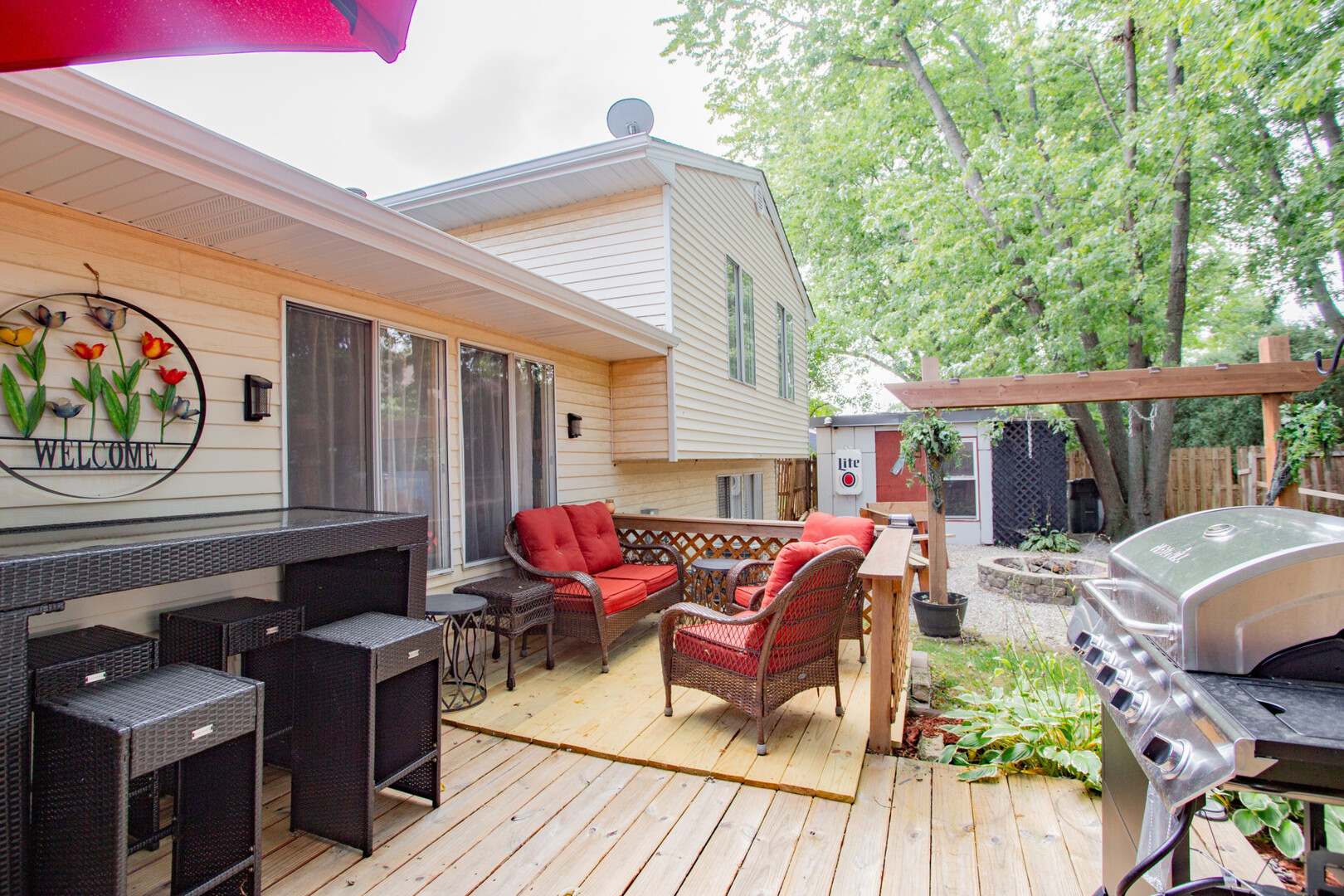 1040 Borden Drive, Roselle, IL 60172