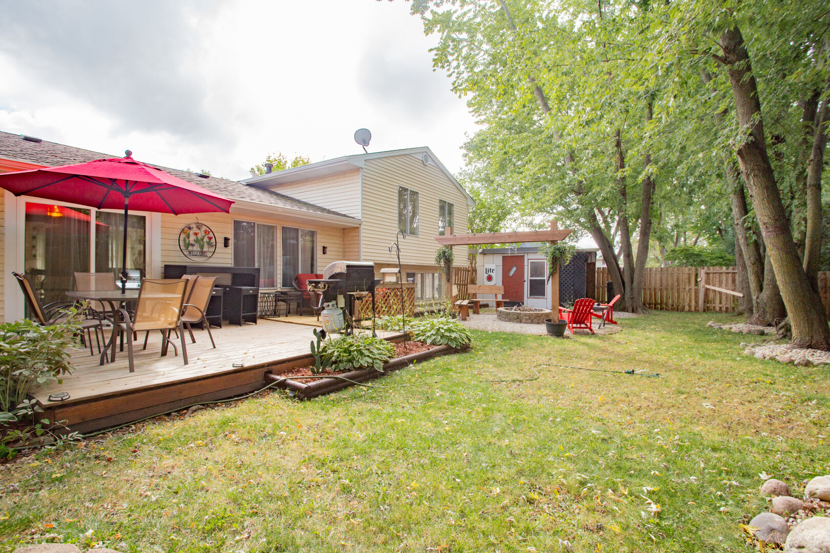 1040 Borden Drive, Roselle, IL 60172