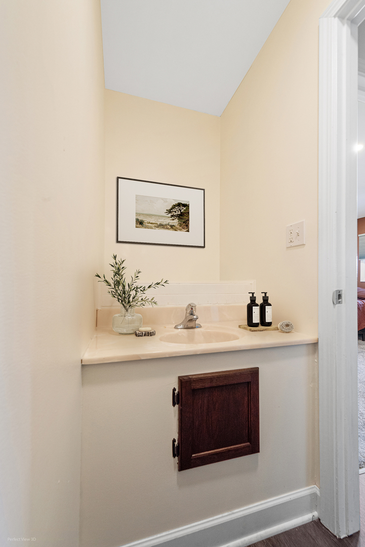 11N958 Almora Terrace, Elgin, IL 60124