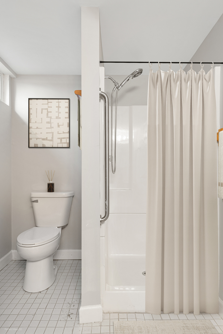 11N958 Almora Terrace, Elgin, IL 60124