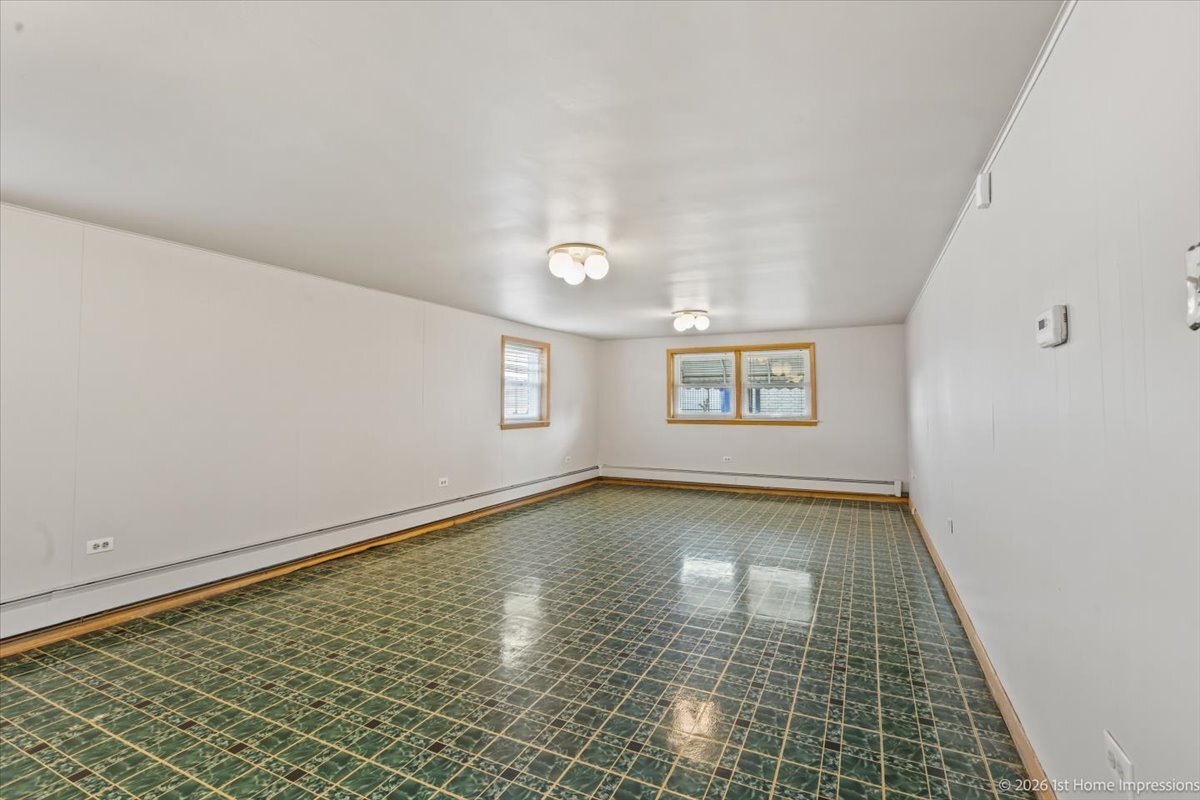 8855 S Richmond Avenue, Evergreen Park, IL 60805