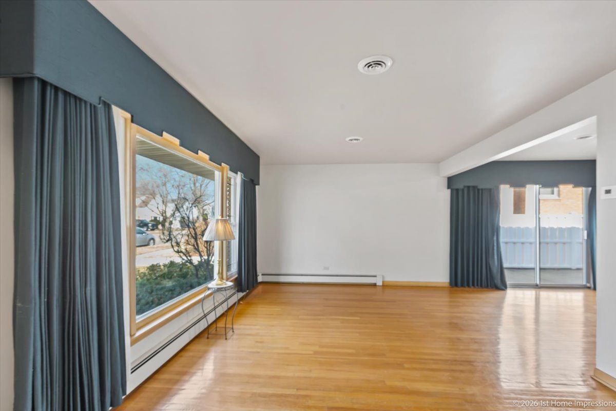 8855 S Richmond Avenue, Evergreen Park, IL 60805