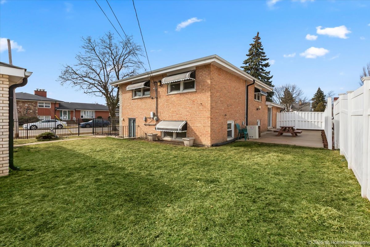 8855 S Richmond Avenue, Evergreen Park, IL 60805