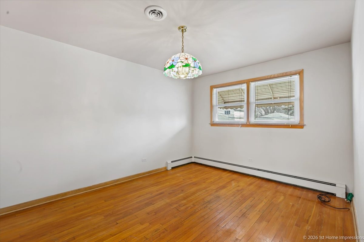 8855 S Richmond Avenue, Evergreen Park, IL 60805