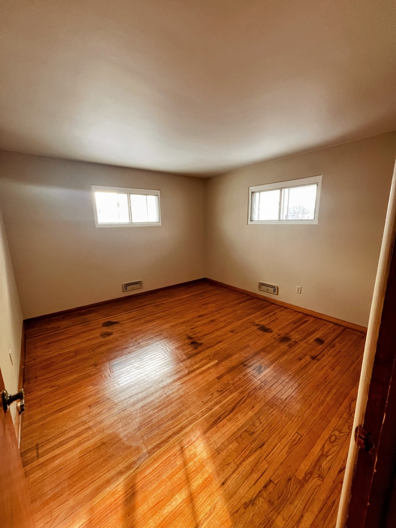 9 Cottonwood Street, Bloomington, IL 61701