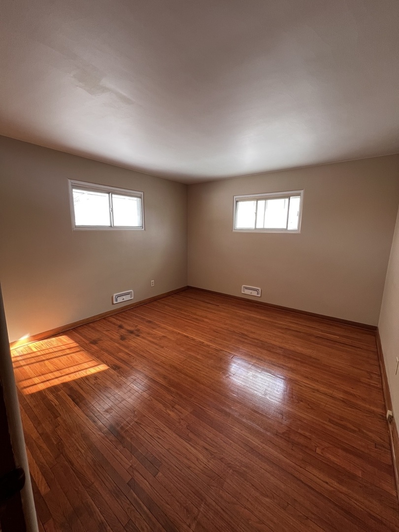 9 Cottonwood Street, Bloomington, IL 61701