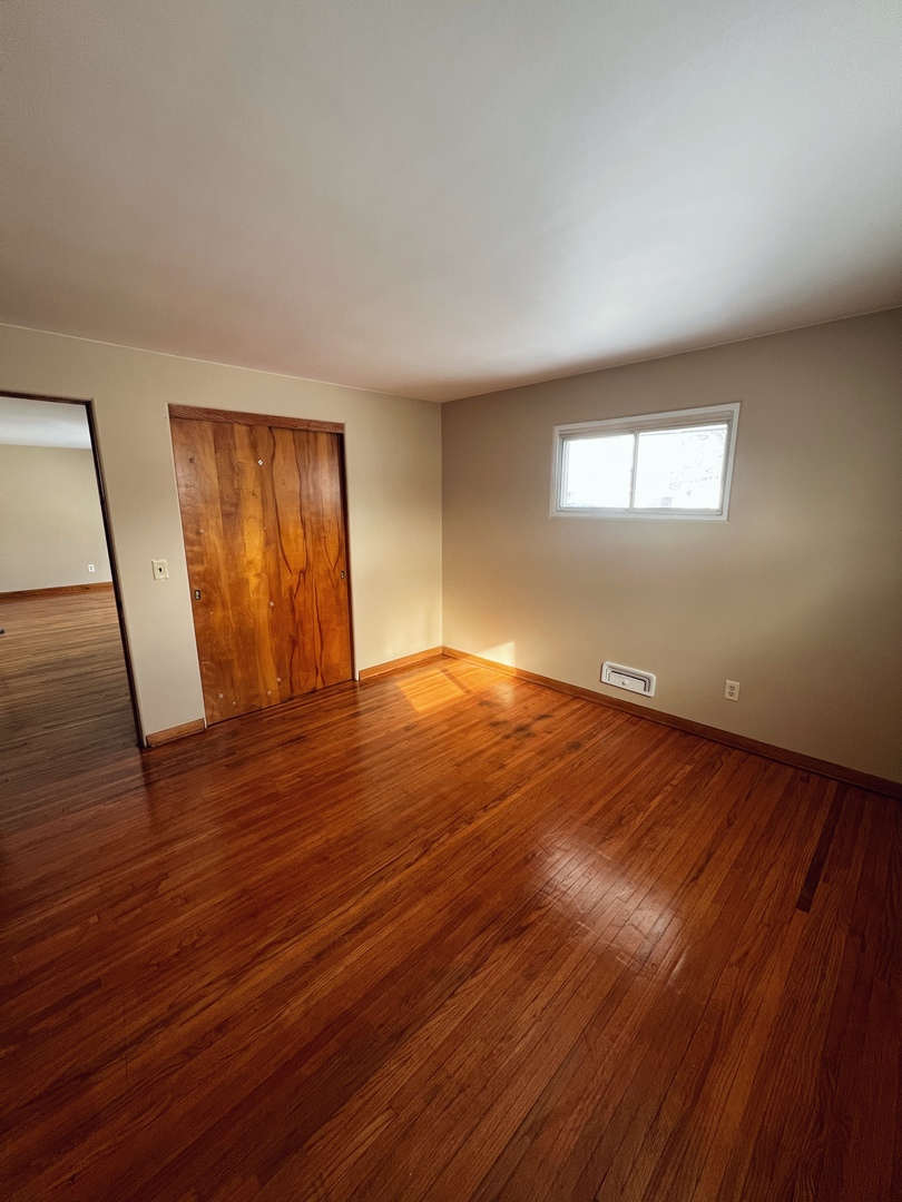 9 Cottonwood Street, Bloomington, IL 61701