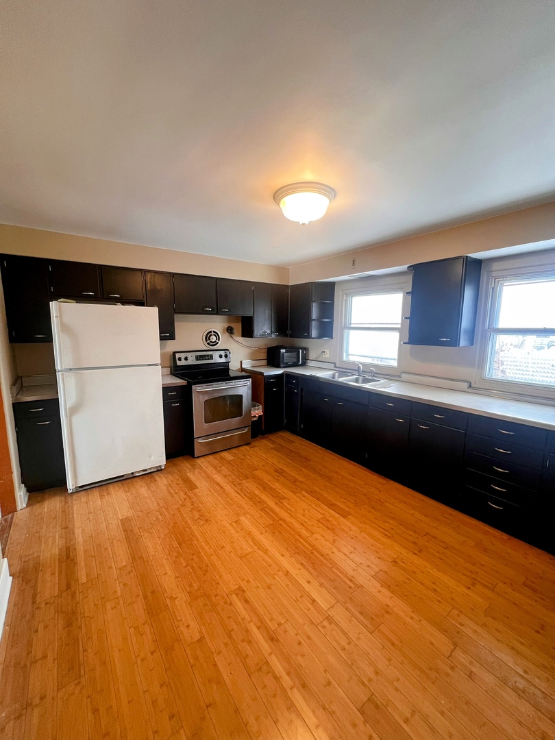 9 Cottonwood Street, Bloomington, IL 61701