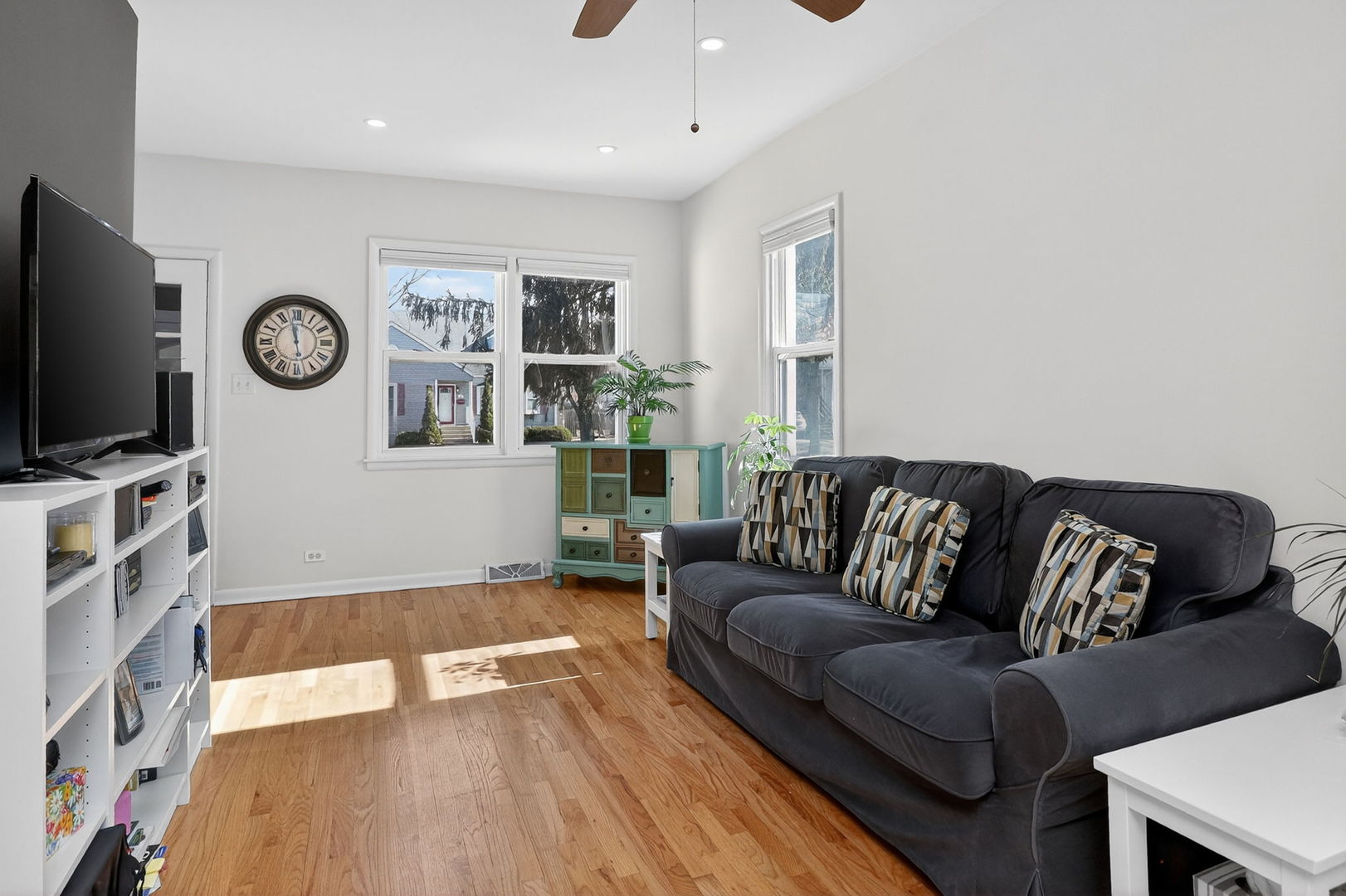 18 S Hudson Street, Westmont, IL 60559