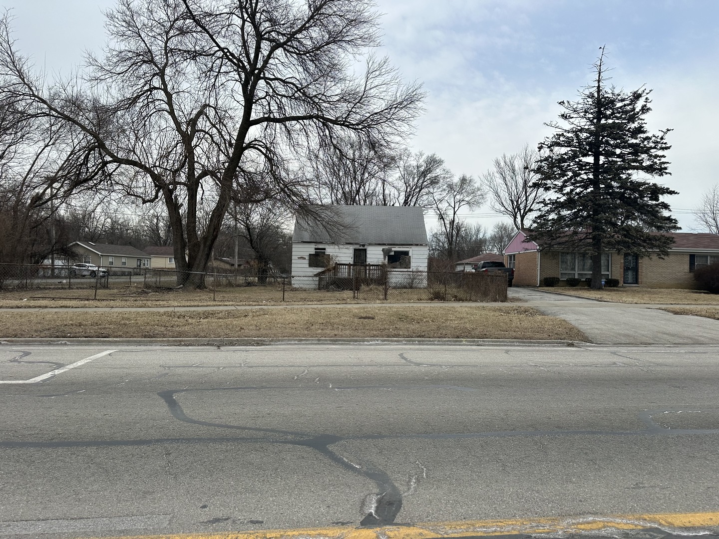 3744 W 137th Street, Robbins, IL 60472