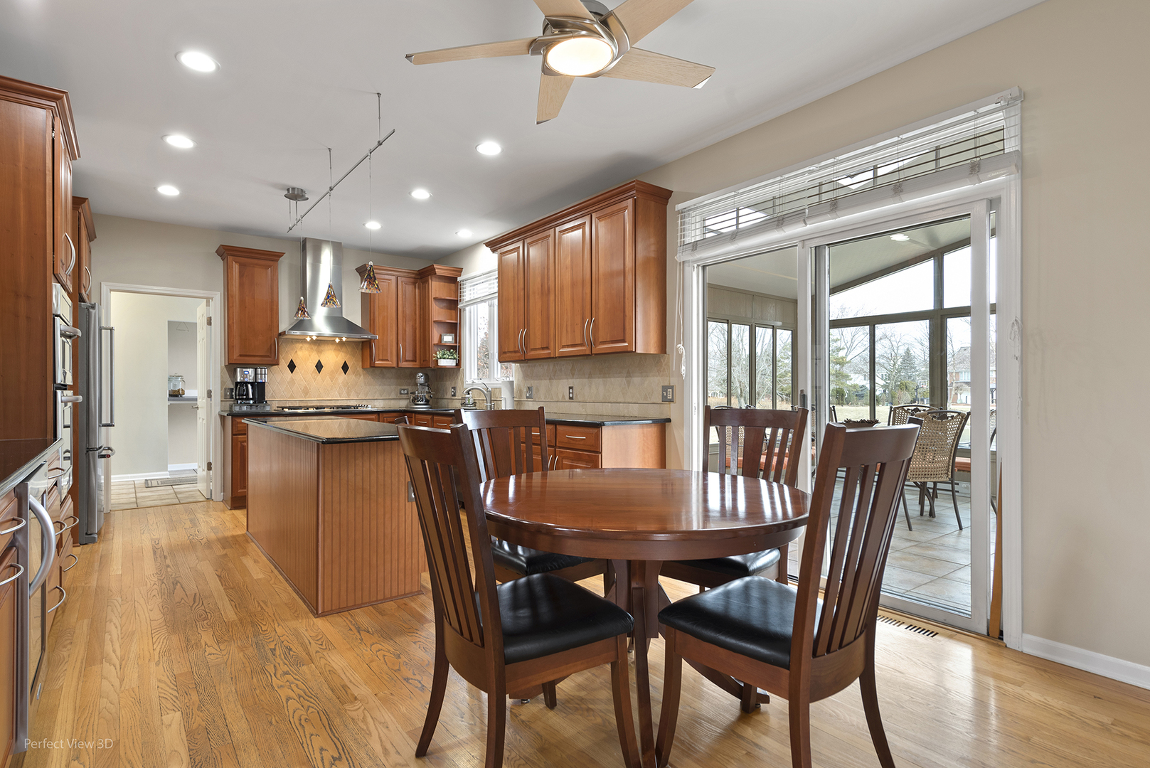 18024 W Pond Ridge Circle, Gurnee, IL 60031