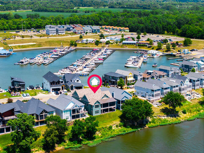 303 Leeward Way, Ottawa, IL 61350