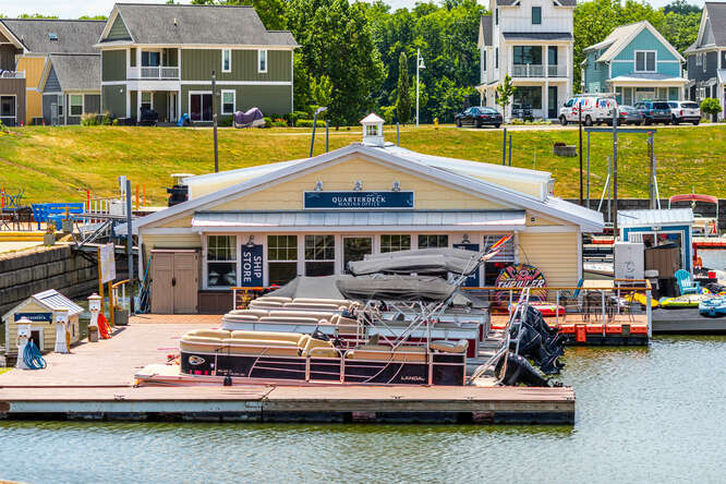 303 Leeward Way, Ottawa, IL 61350