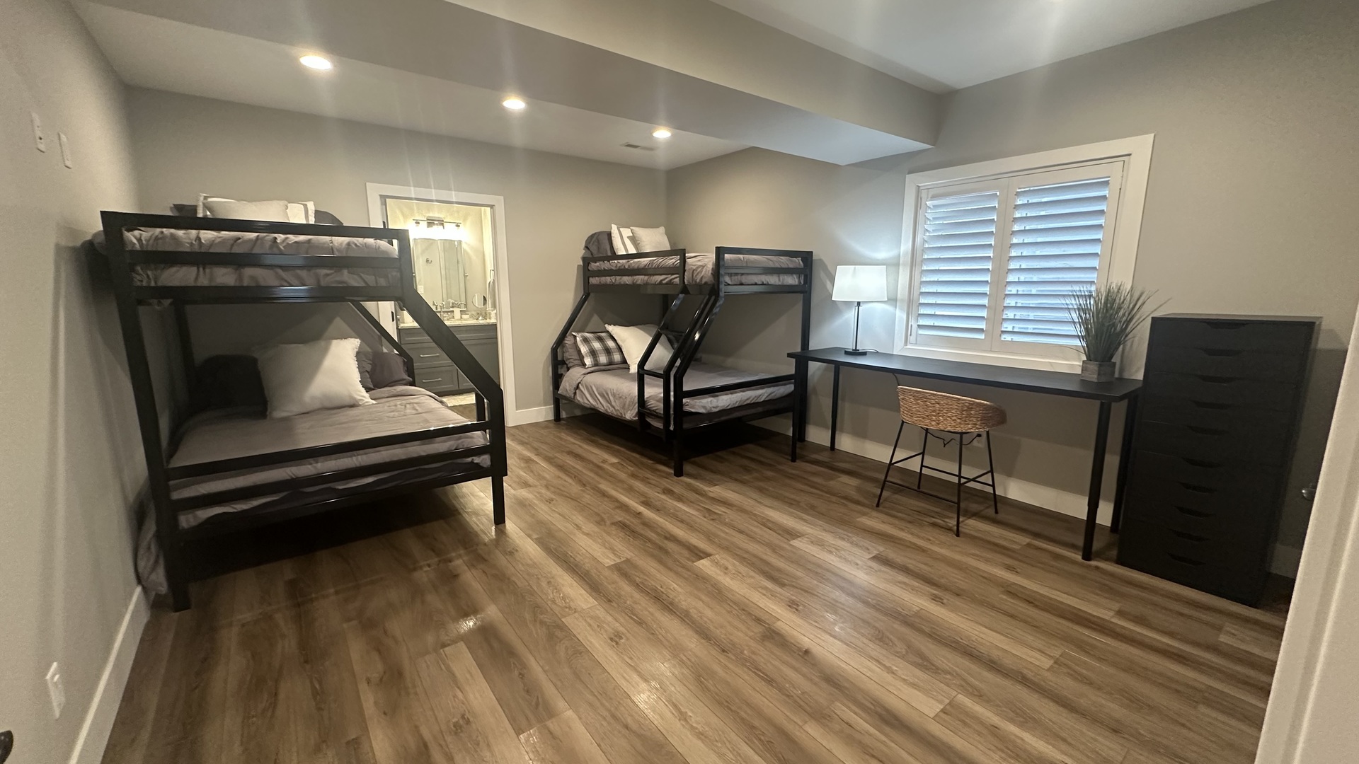 303 Leeward Way, Ottawa, IL 61350