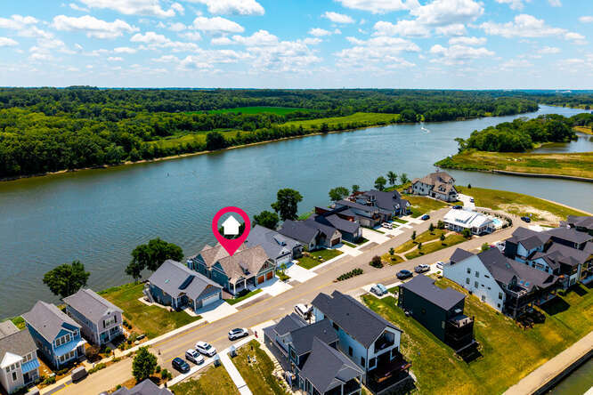 303 Leeward Way, Ottawa, IL 61350