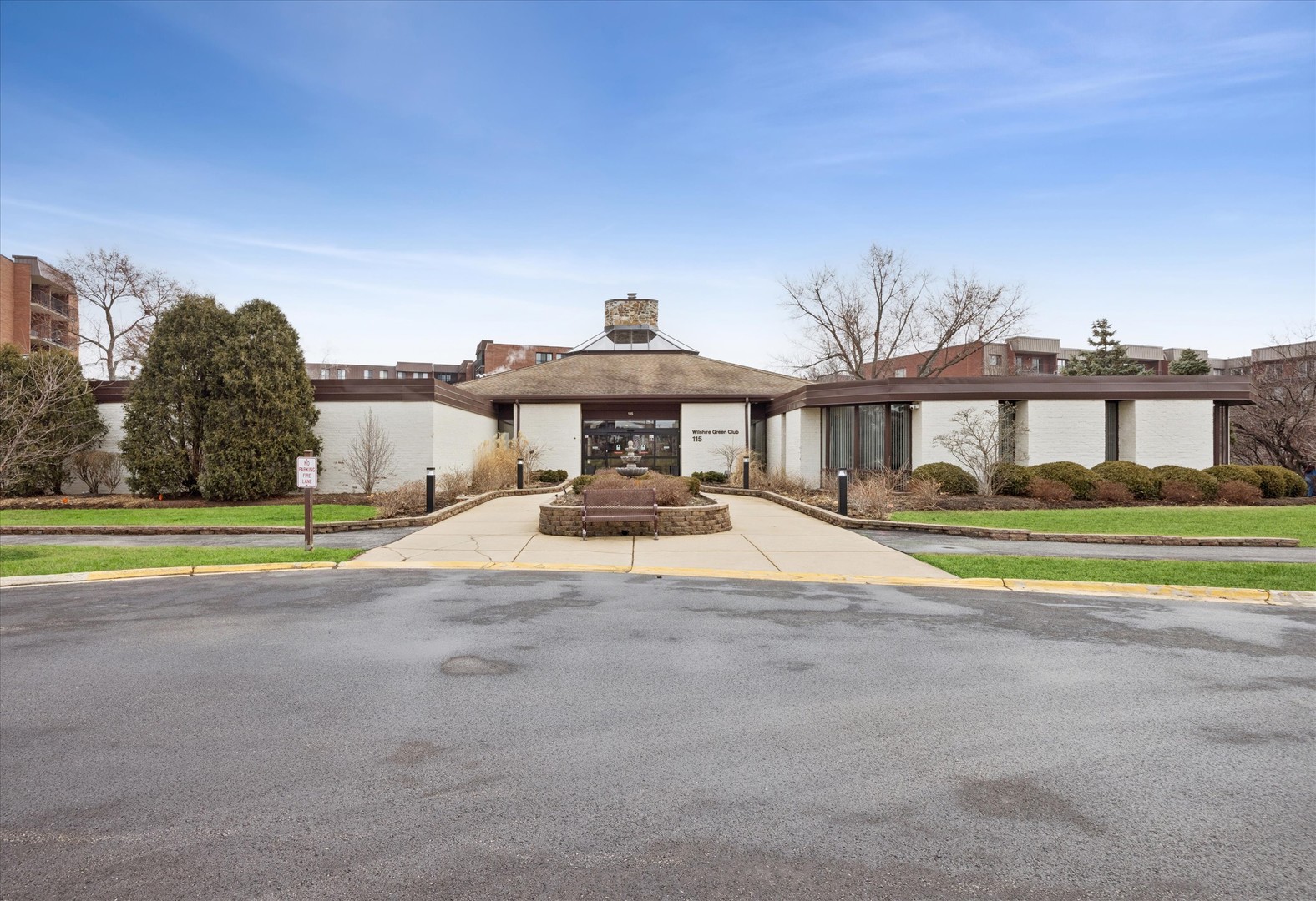 127 Acacia Circle #508, Indian Head Park, IL 60525