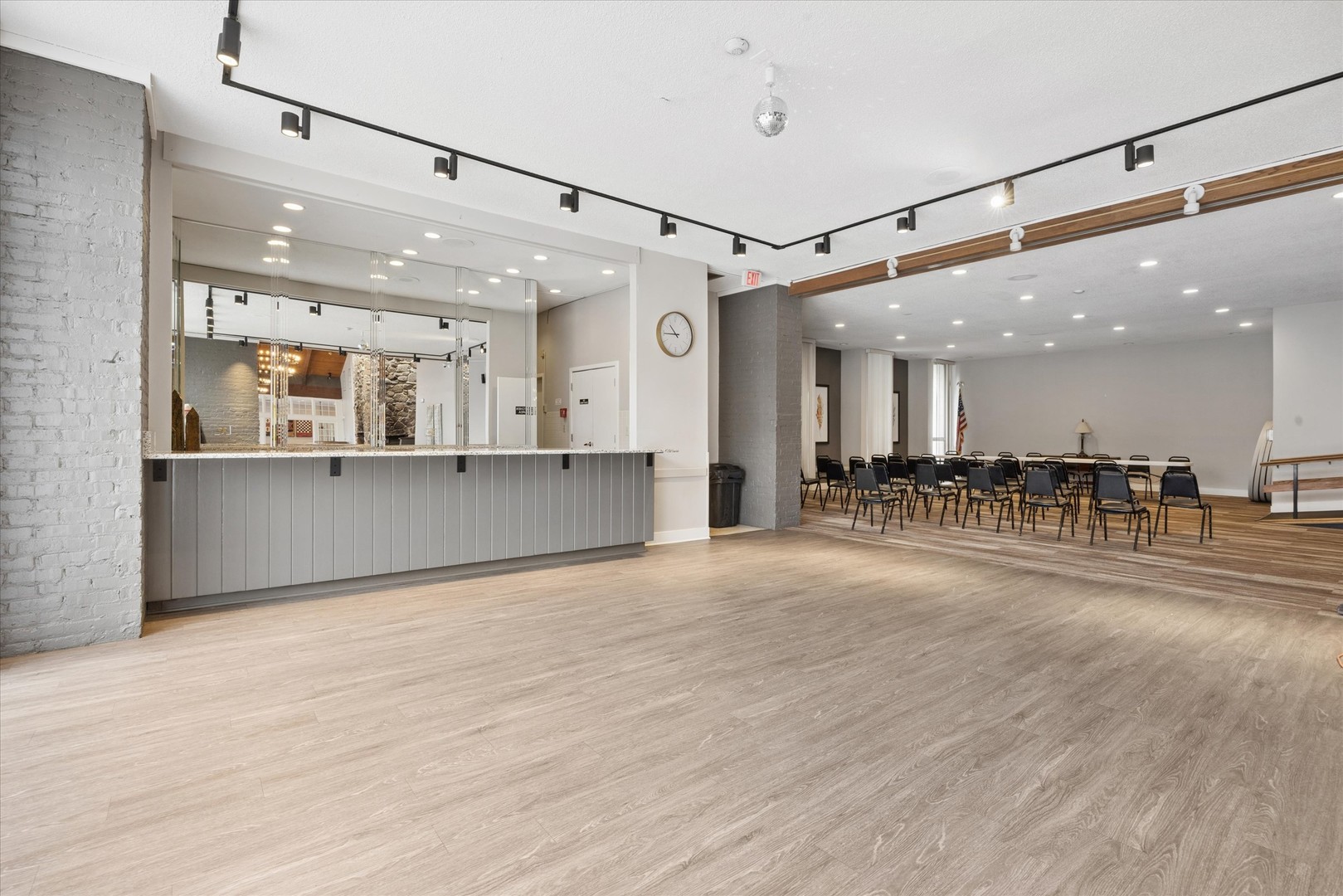 127 Acacia Circle #508, Indian Head Park, IL 60525