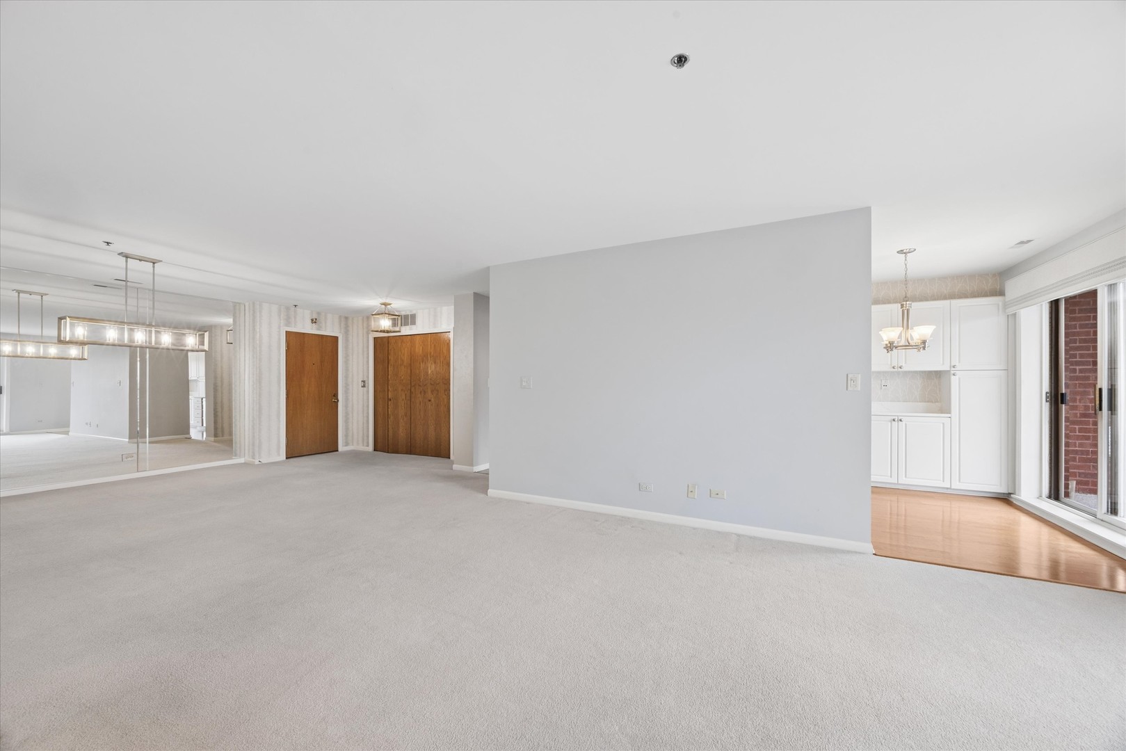 127 Acacia Circle #508, Indian Head Park, IL 60525