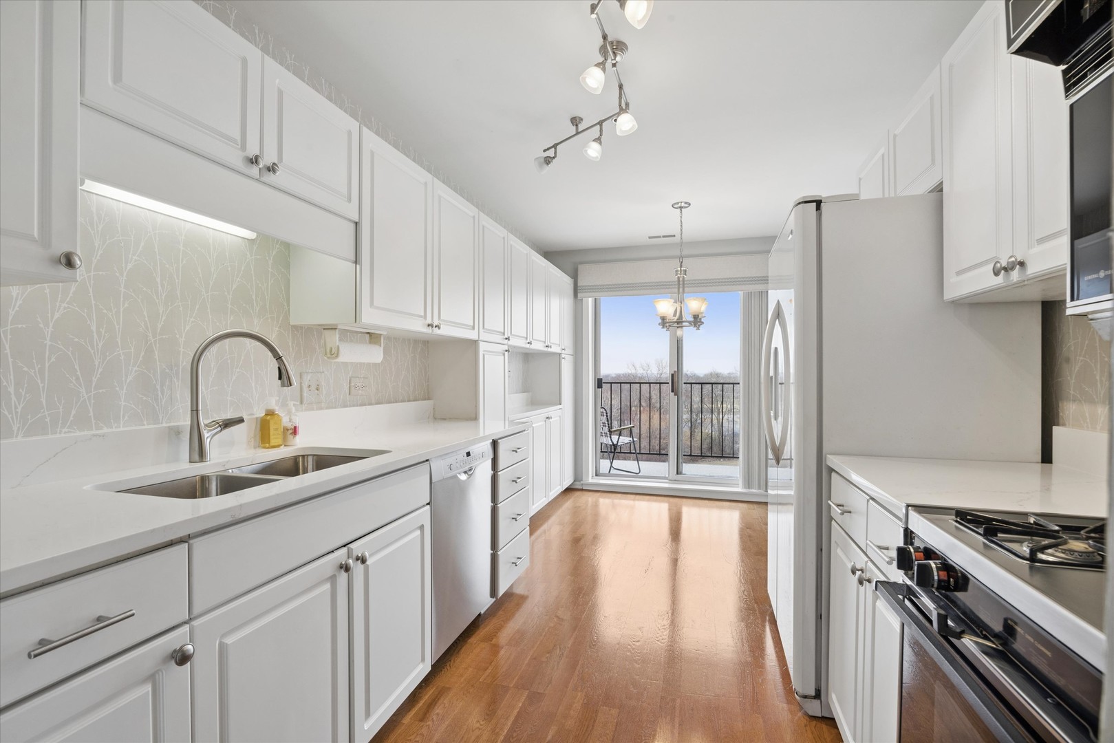 127 Acacia Circle #508, Indian Head Park, IL 60525