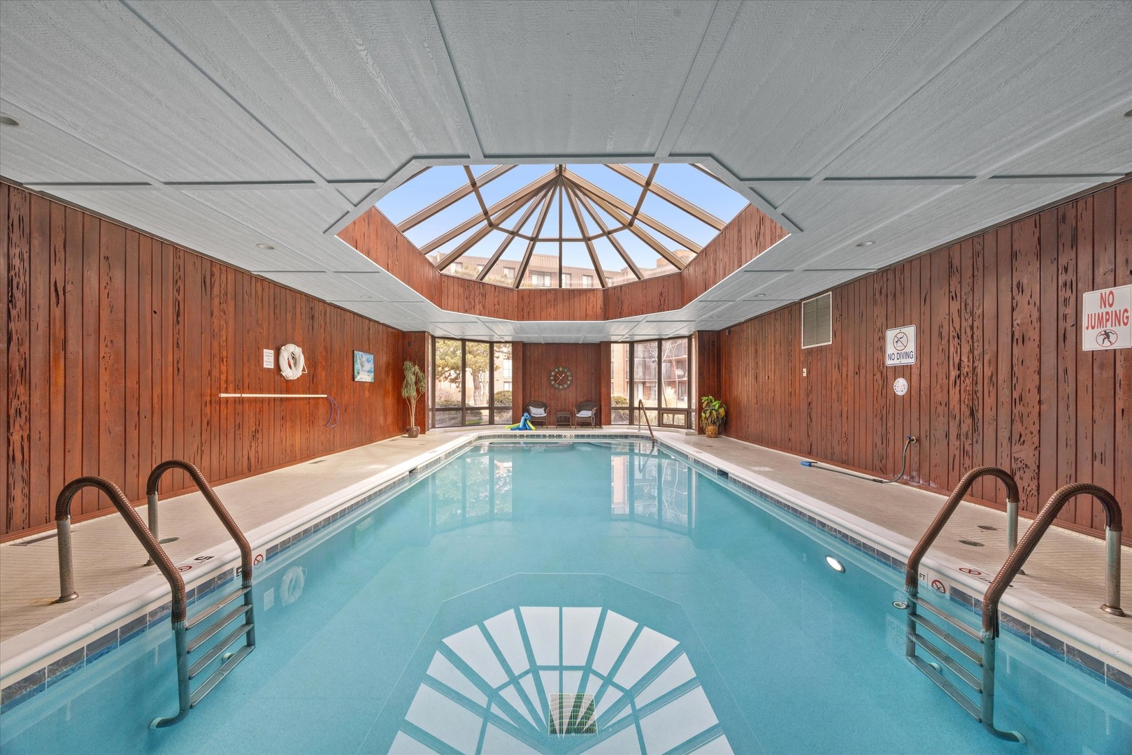 127 Acacia Circle #508, Indian Head Park, IL 60525