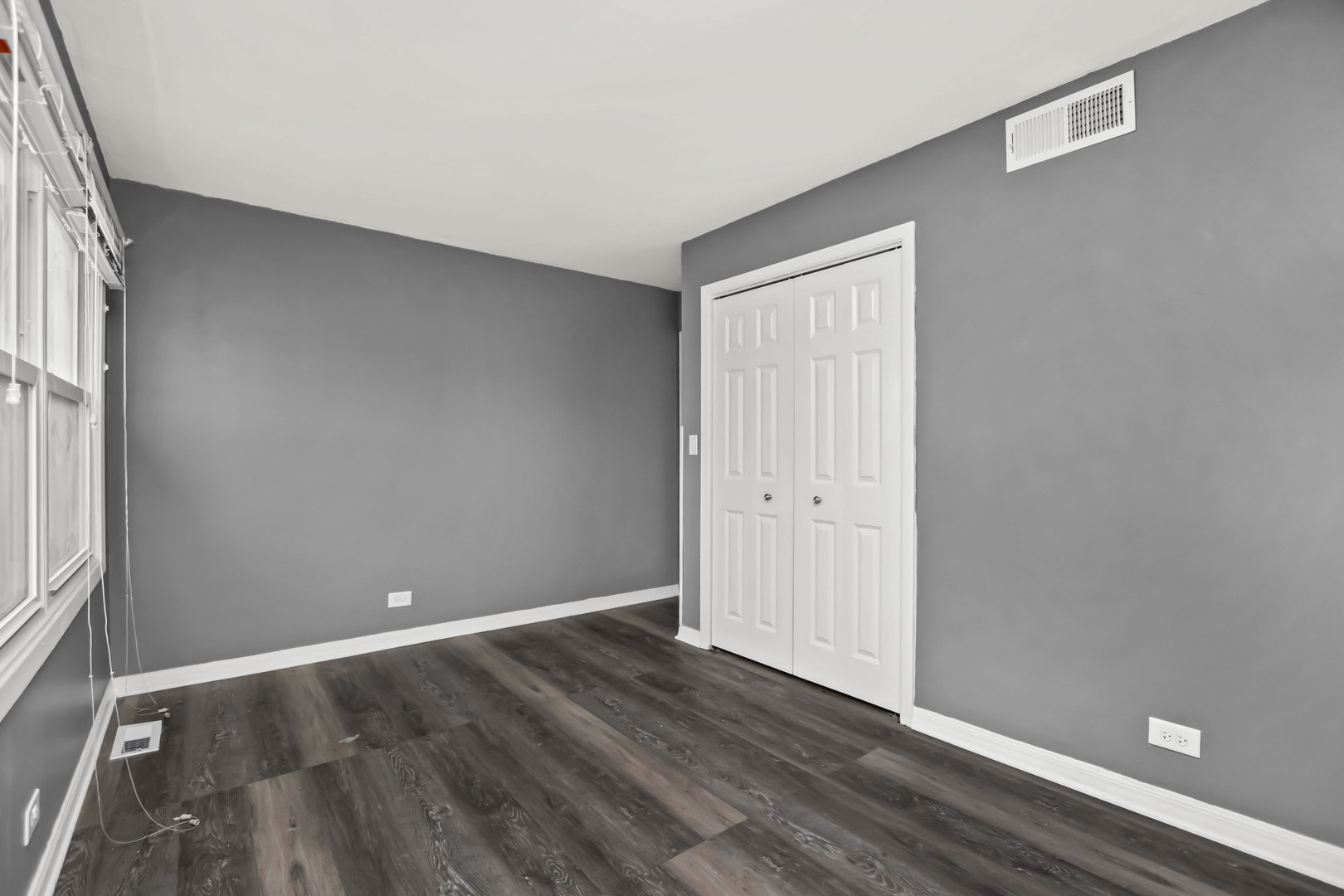 647 N Kramer Avenue, Lombard, IL 60148