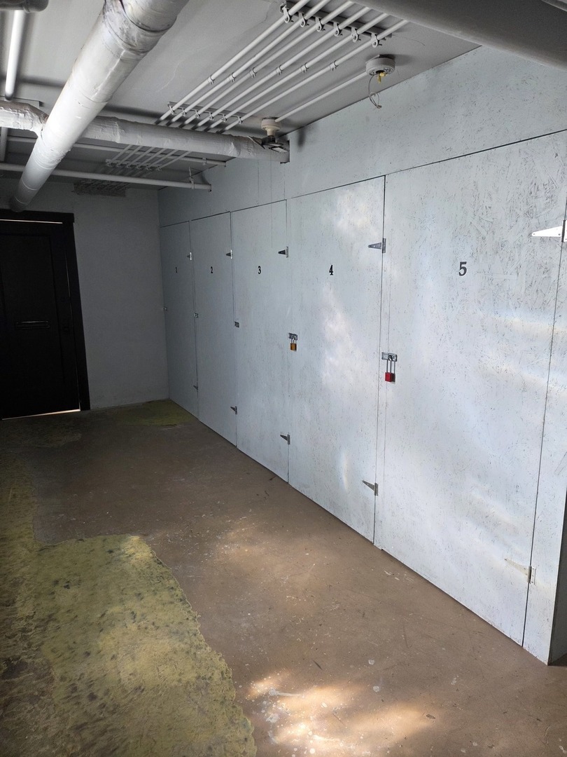 4252 Prescott Avenue, Lyons, IL 60534