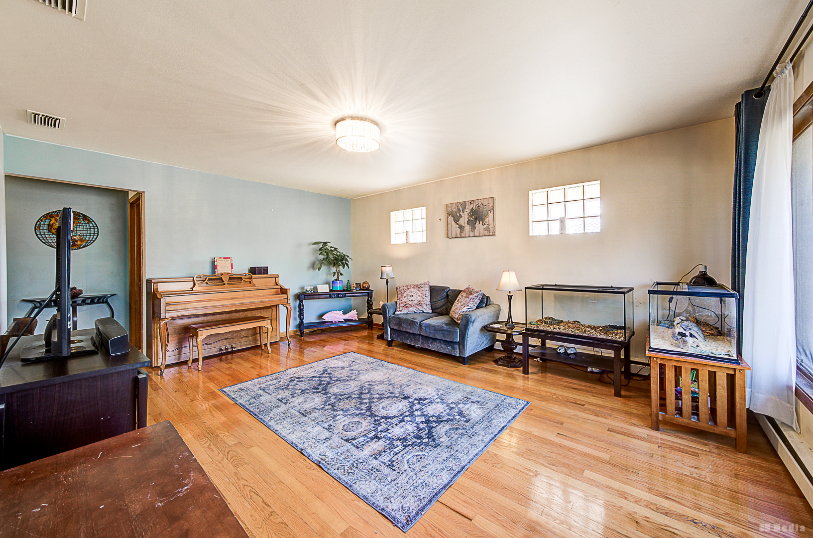 5767 W 97th Street, Oak Lawn, IL 60453