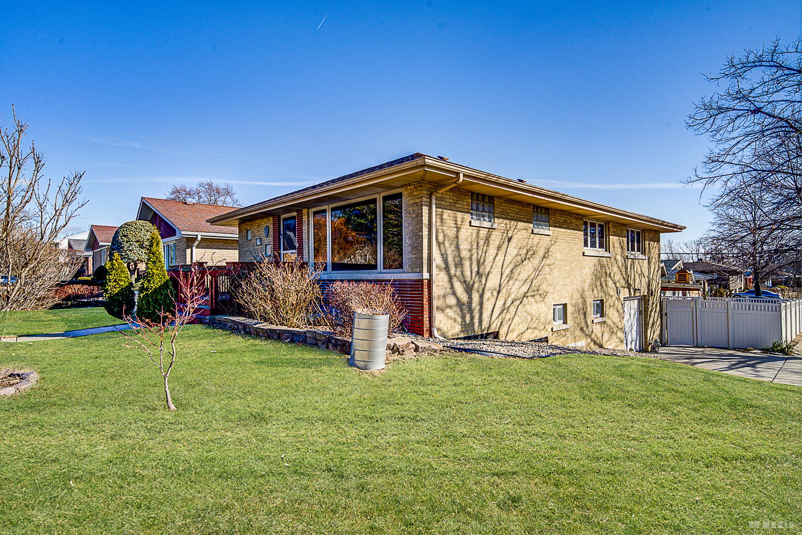 5767 W 97th Street, Oak Lawn, IL 60453