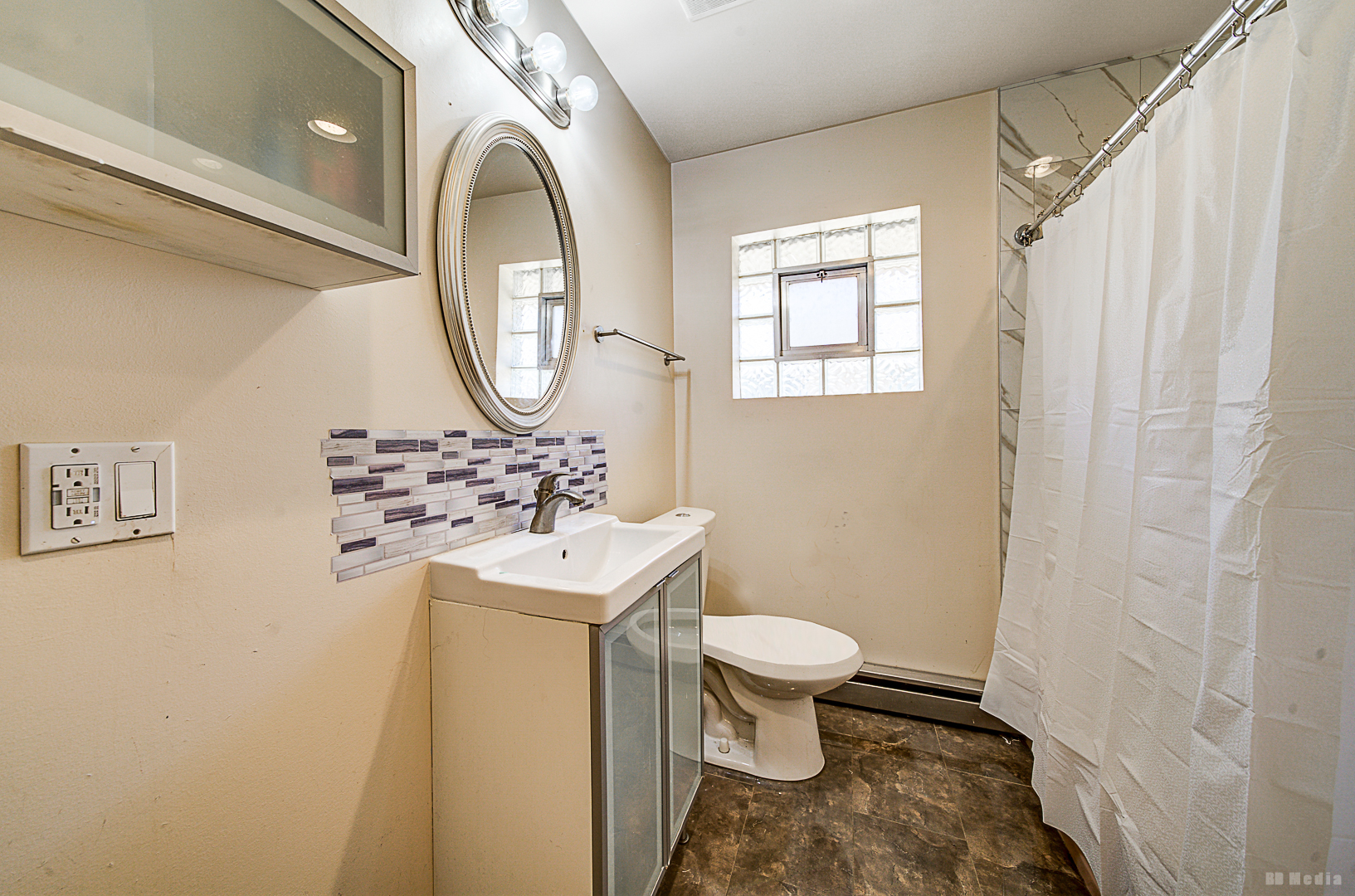 5767 W 97th Street, Oak Lawn, IL 60453