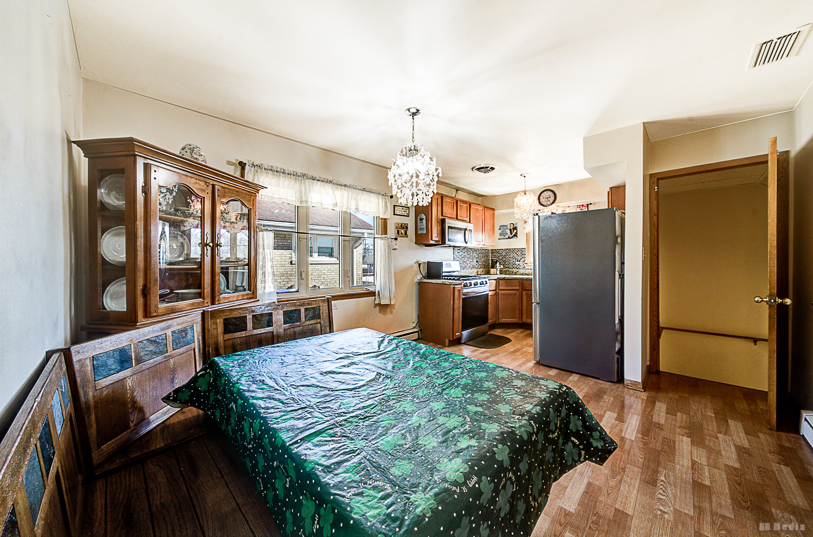 5767 W 97th Street, Oak Lawn, IL 60453