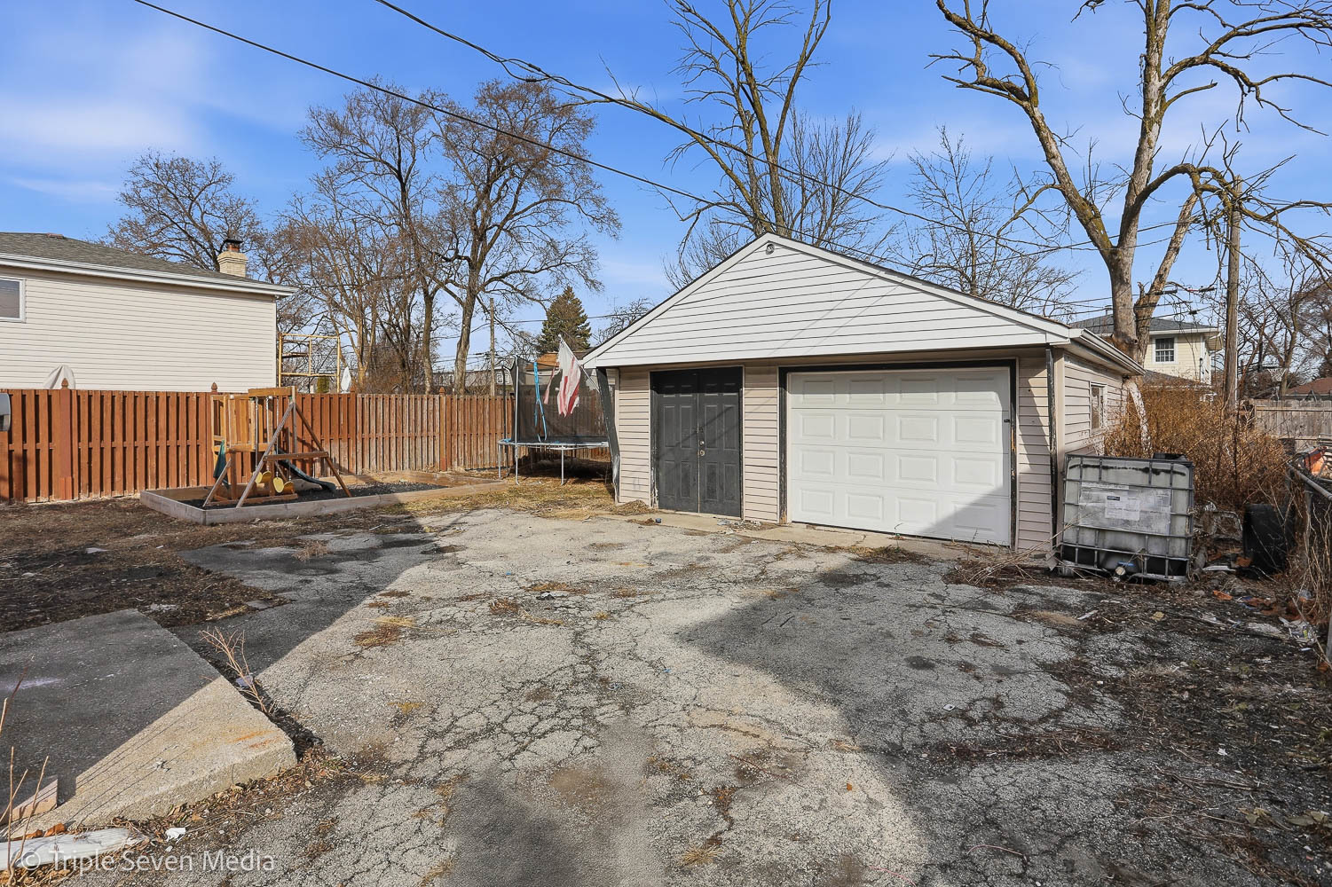 7006 W 73rd Street, Chicago, IL 60638