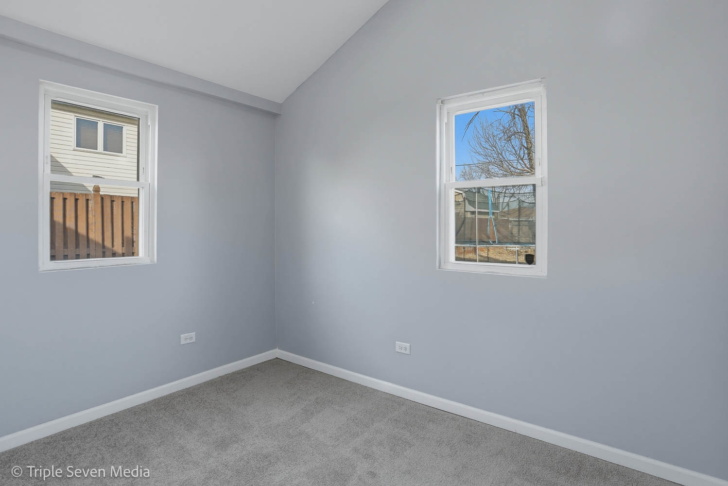 7006 W 73rd Street, Chicago, IL 60638