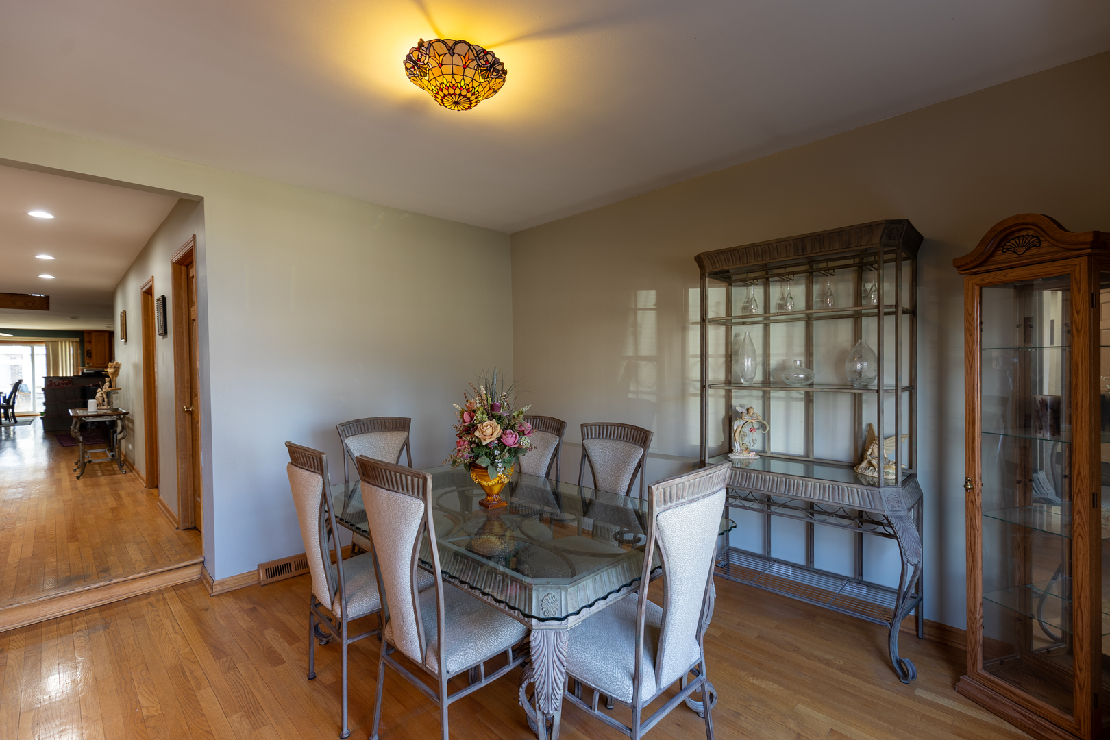 4716 N Kilbourn Avenue, Chicago, IL 60630