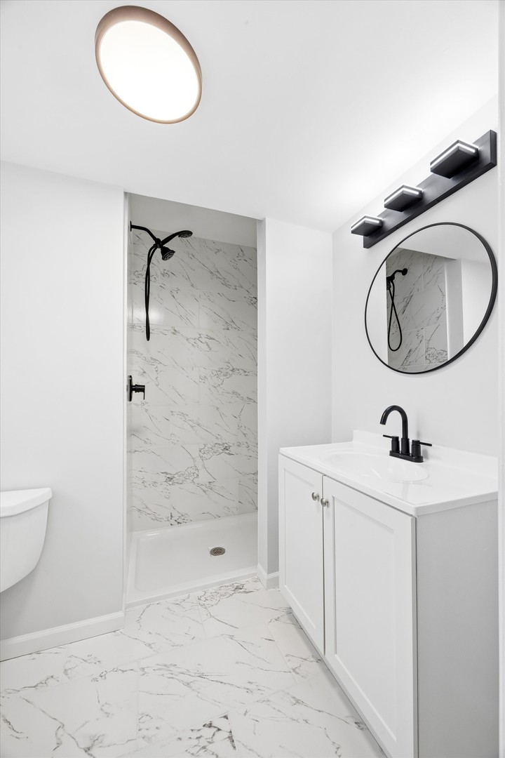 919 E Ironwood Drive, Mount Prospect, IL 60056
