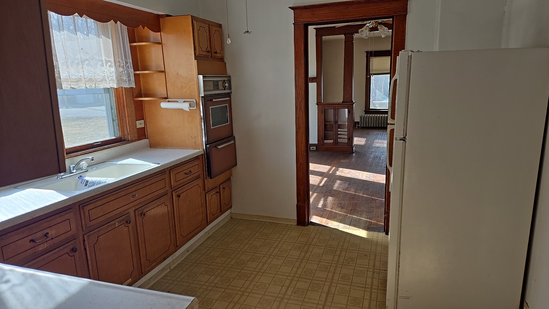 7 N State Street, Glenwood, IL 60425