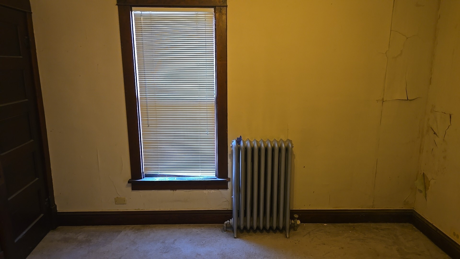 7 N State Street, Glenwood, IL 60425