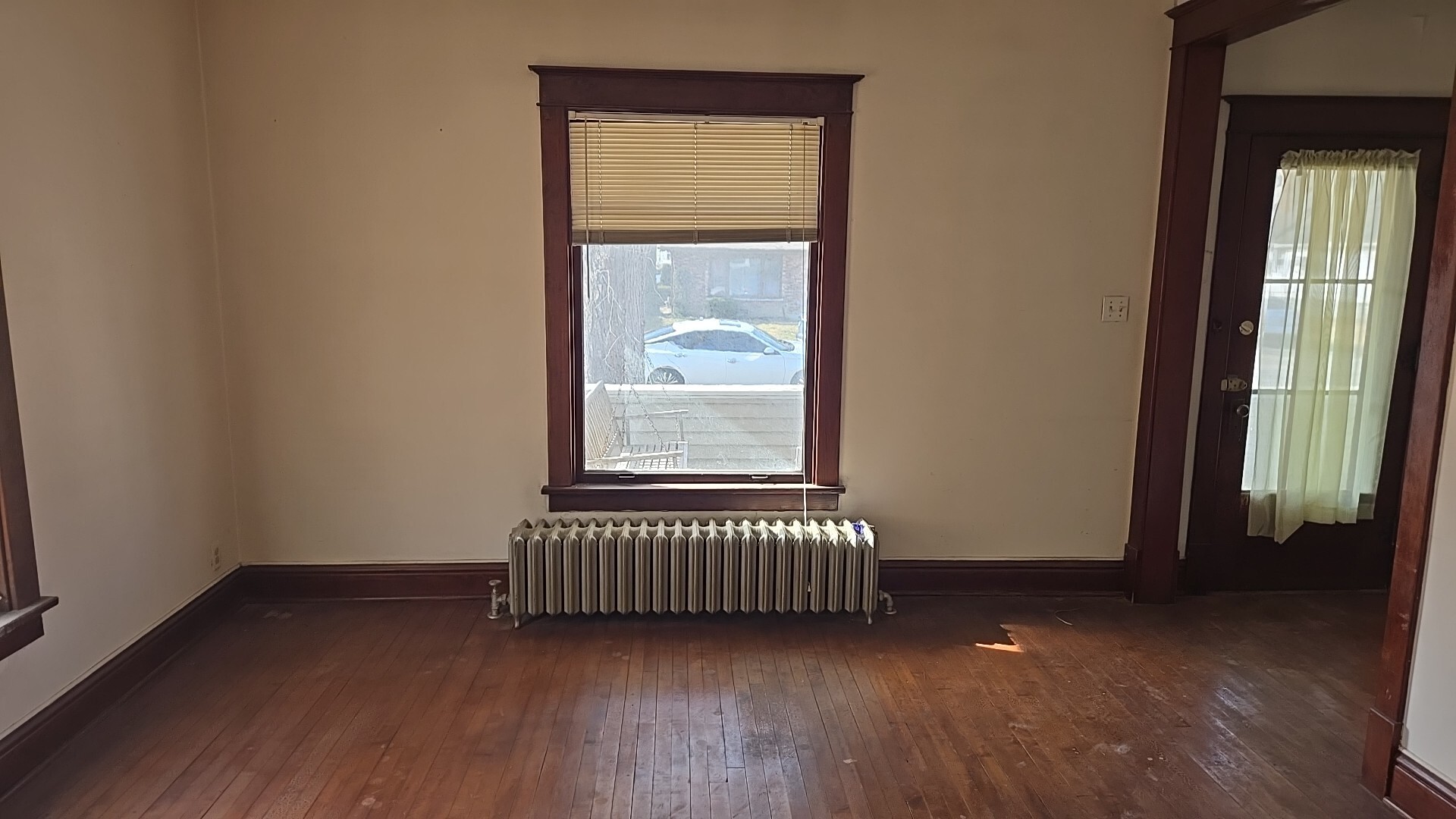 7 N State Street, Glenwood, IL 60425