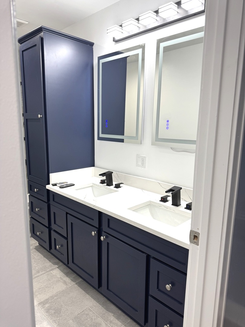 30W170 Cynthia Court, Warrenville, IL 60555