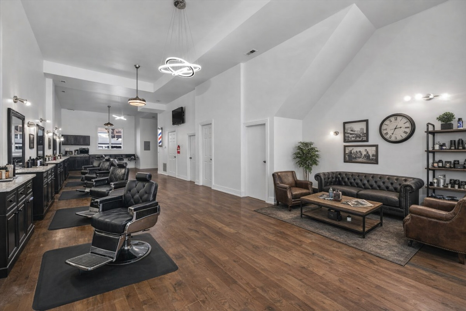 2710 W Chicago Avenue #GRND, Chicago, IL 60638