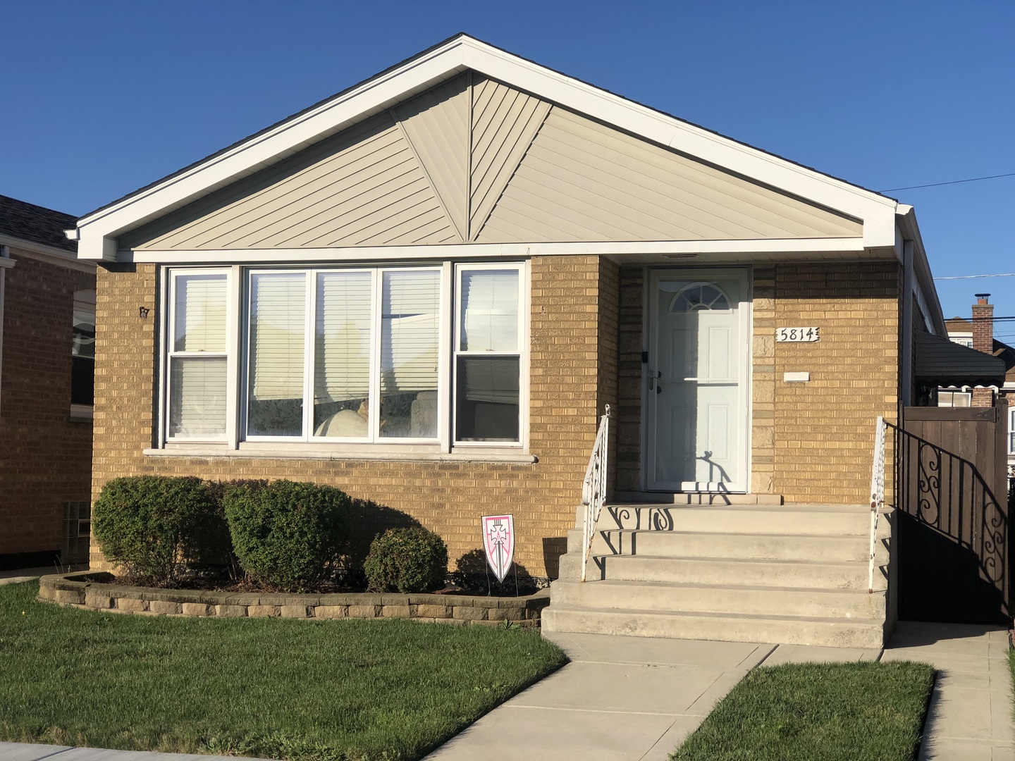 5814 S MASSASOIT Avenue, Chicago, IL 60638